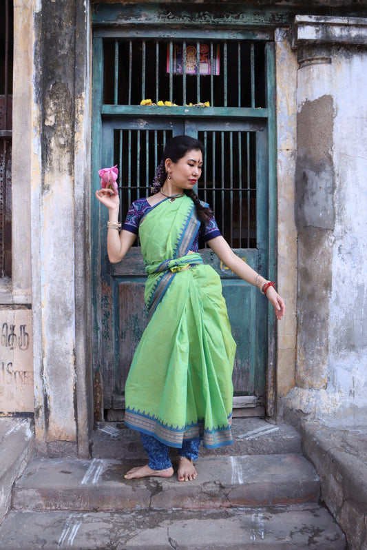 Practice Saree vs. Performance Saree: What's the Difference?