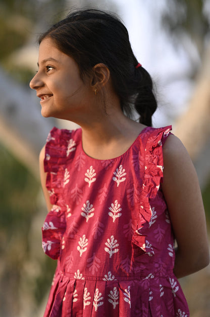 Cotton pink tie back dress for girls