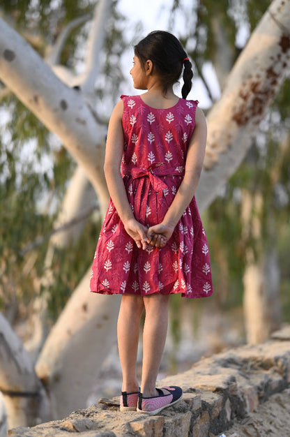 Cotton pink tie back dress for girls