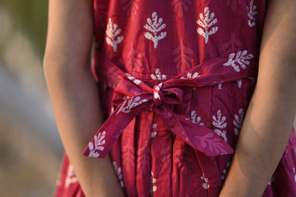Cotton pink tie back dress for girls