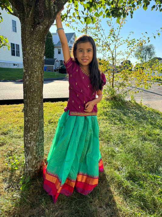 Pattu pavadai