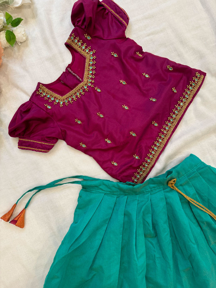 Pattu pavadai